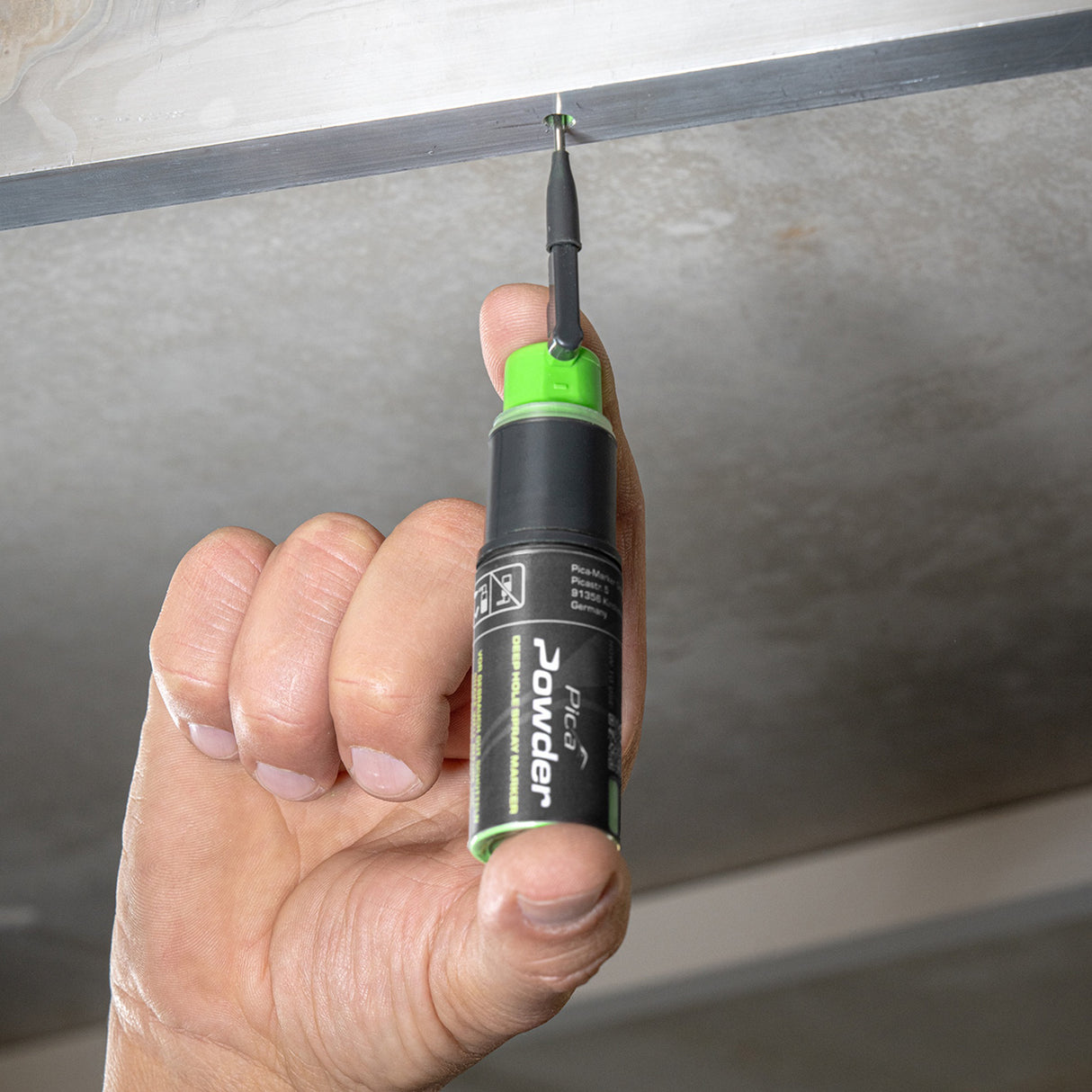 Pica Powder Deep Hole Spray Marker