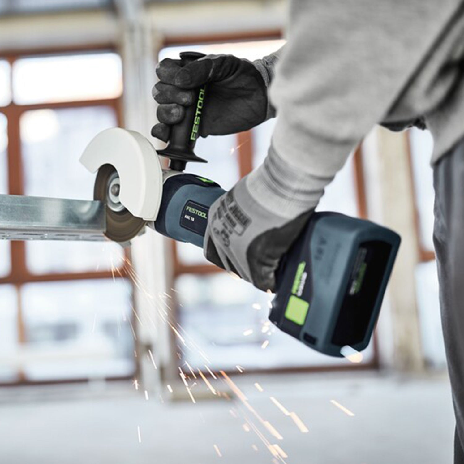 Amoladora angular inalámbrica Festool de 4-1/2" (solo herramienta)