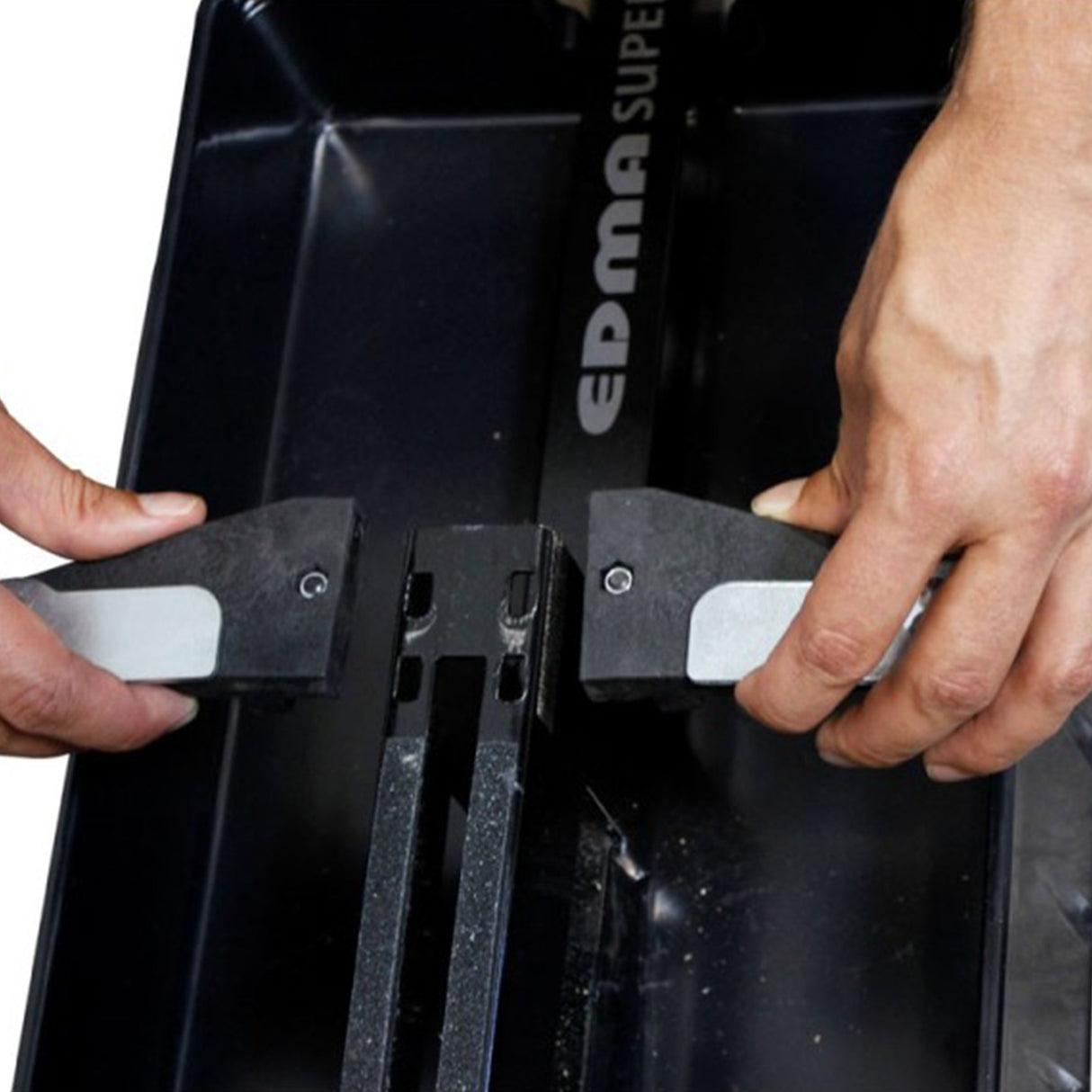 Edma STRATICUT® 230 - Guillotina para suelos laminados