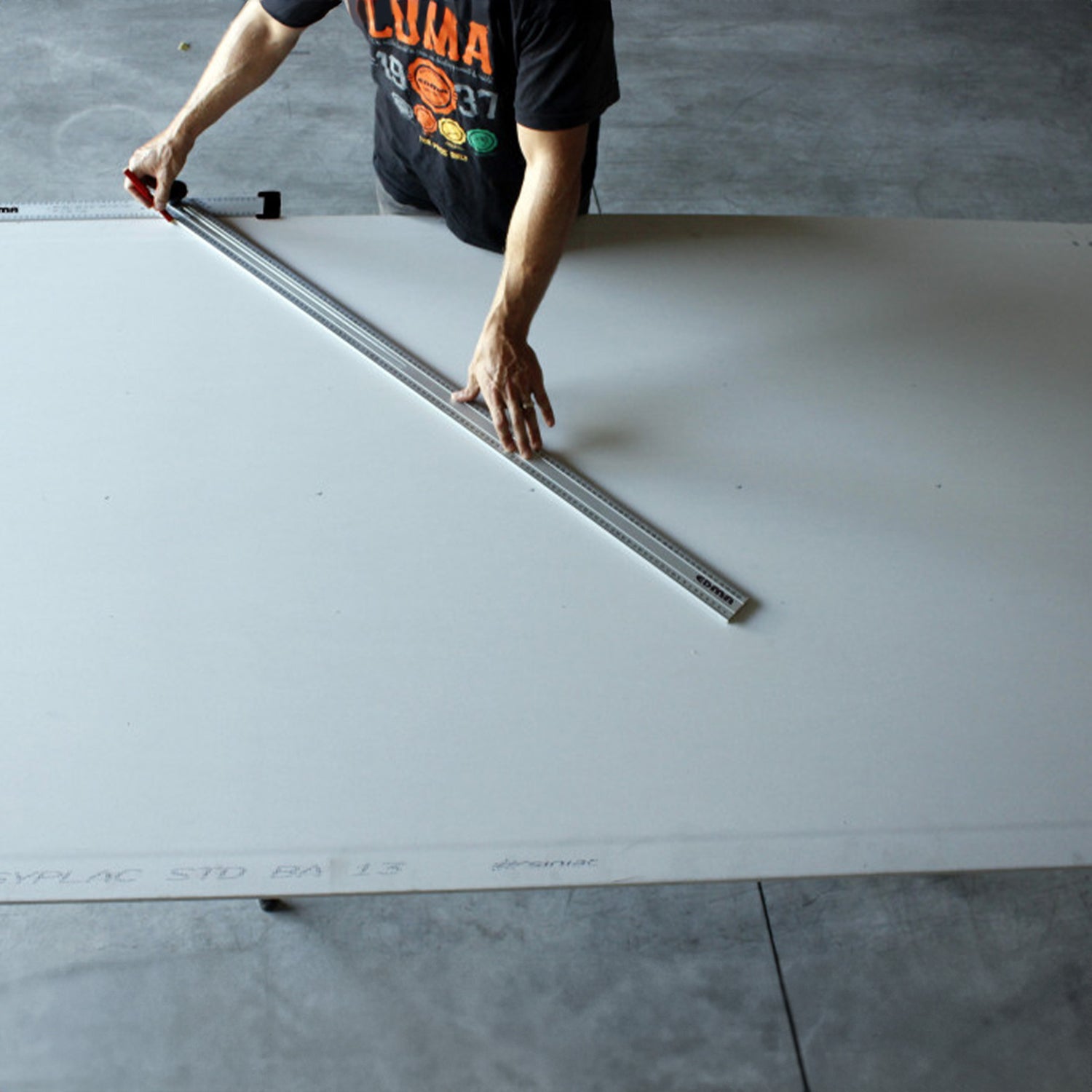 Cuadrado Ángulo Regulable Edma