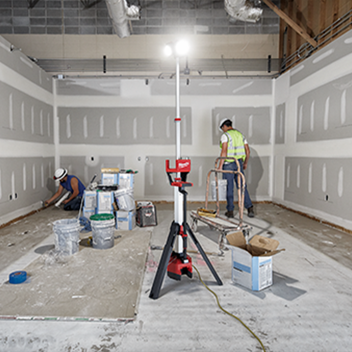 Torre cohete Milwaukee 2136-20 de 18 V (solo herramienta)