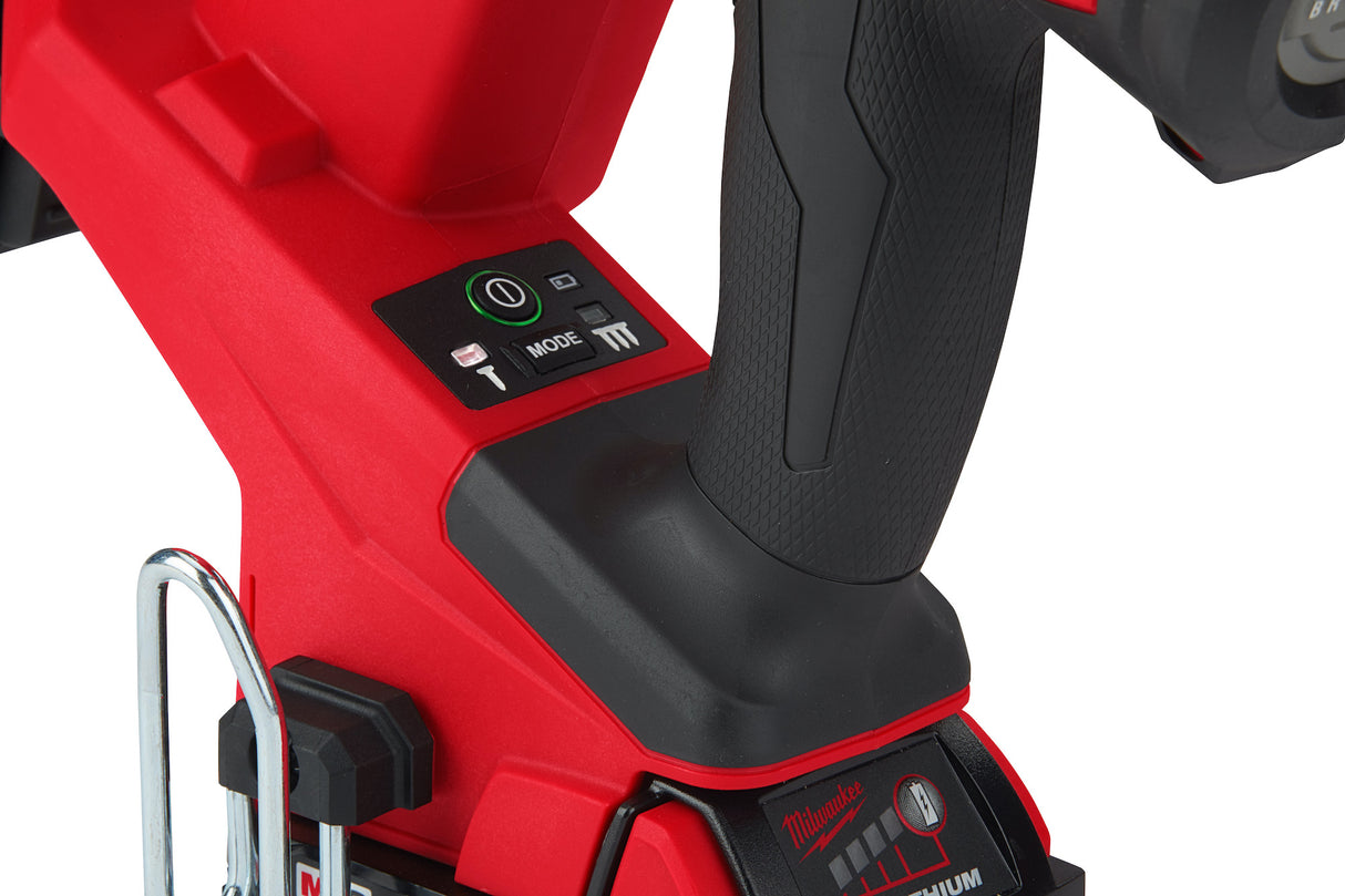 Milwaukee 2749-20 M18 Fuel 1/4" grapadora de corona estrecha (herramienta básica)