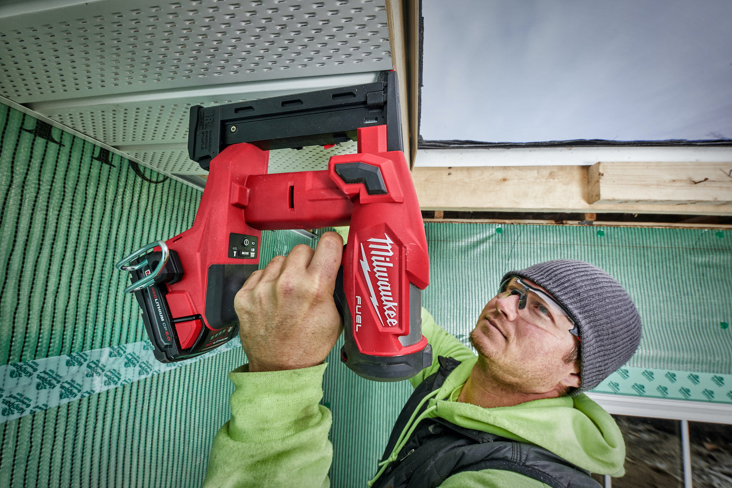 Milwaukee 2749-20 M18 Fuel 1/4" grapadora de corona estrecha (herramienta básica)