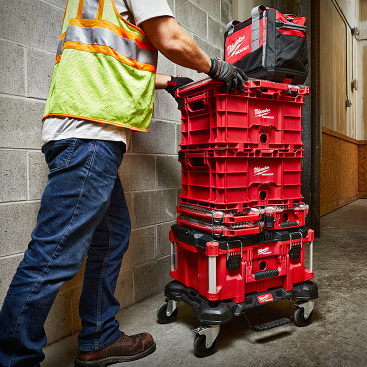 Milwaukee 48-22-8440 PACKOUT Caja abierta