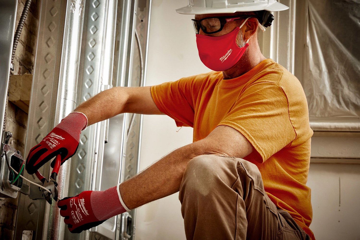 Paquete de 1 máscara facial de 2 capas de Milwaukee