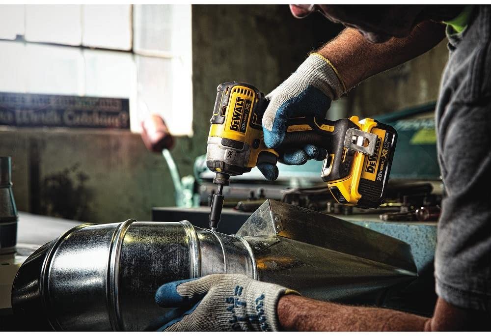 DeWalt DCK267M2 20V MAX Destornillador de paneles de yeso sin escobillas y kit combinado de herramientas de destornillador de impacto (4.0ah)