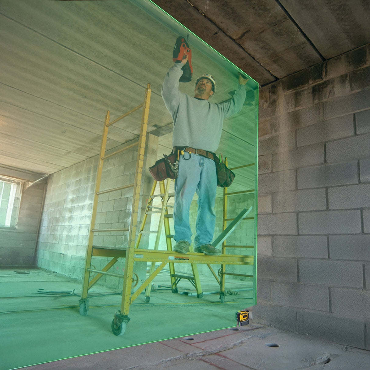 Nivel láser Stabila LAX300G Green Beam Cross Line Plus Plumb Dots