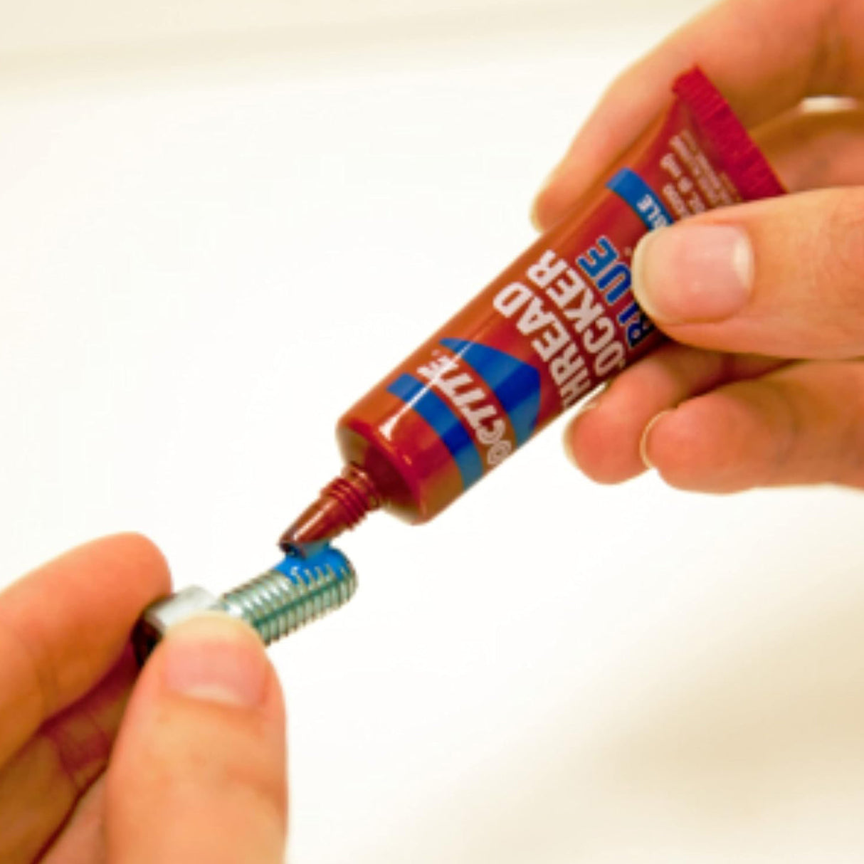 Frein-filet Loctite bleu 242 (0,2 fl oz)