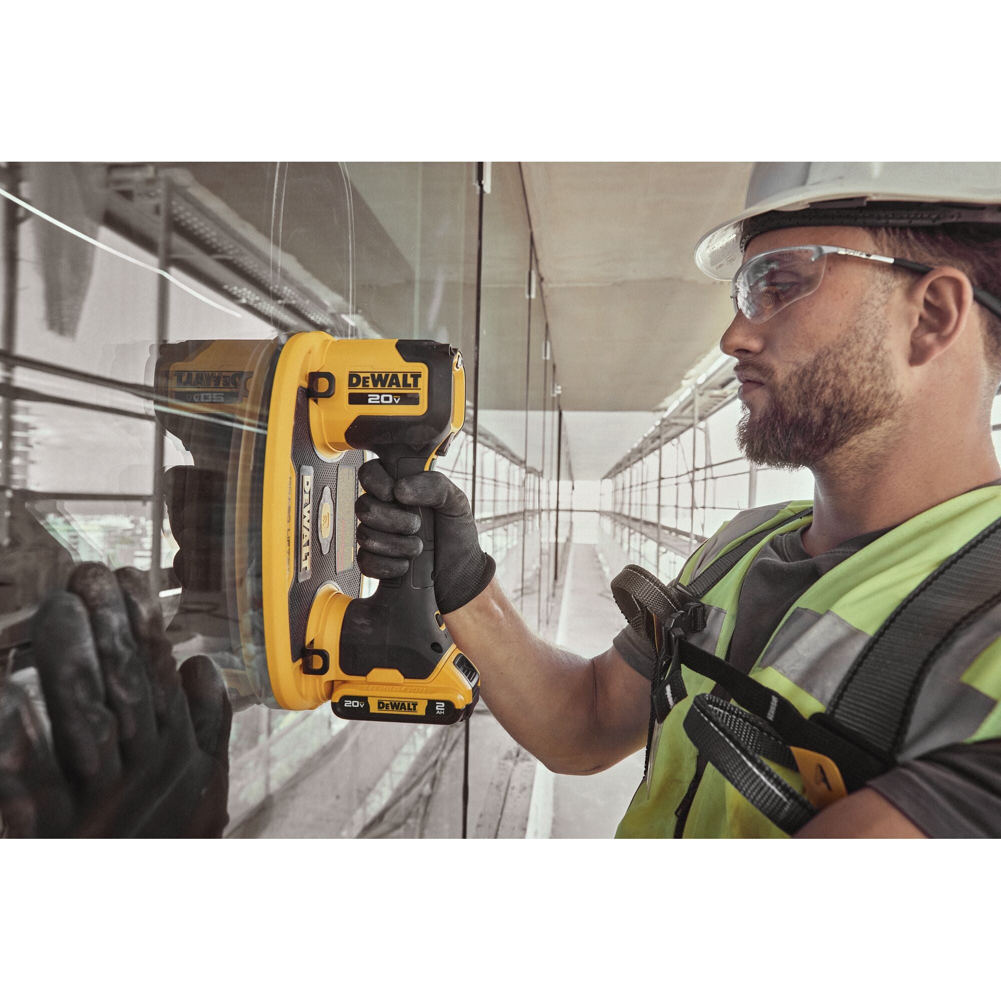 Elevador de ventosa eléctrico con ventosa de 20 V máx. DeWalt DCE592B (solo herramienta)