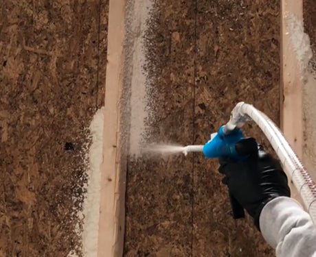 Espuma de poliuretano en aerosol de baja presión HandiFoam HFO FR (SPF) con kit de manguera de 15 pies