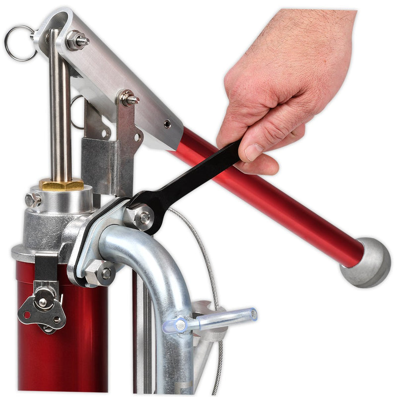Level 5 Compound Pump with Filler and Wrench 4-771