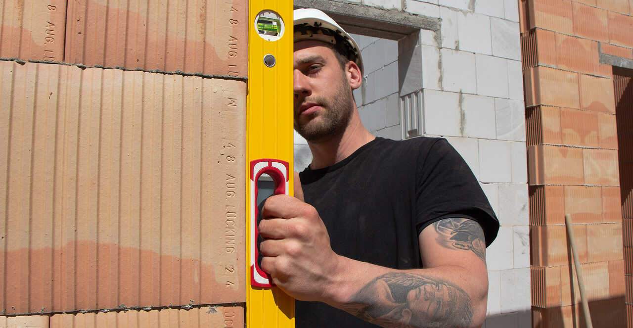 Stabila 37540 78" Type 196 Jamber Set w/ Type 80 T Extendable Level