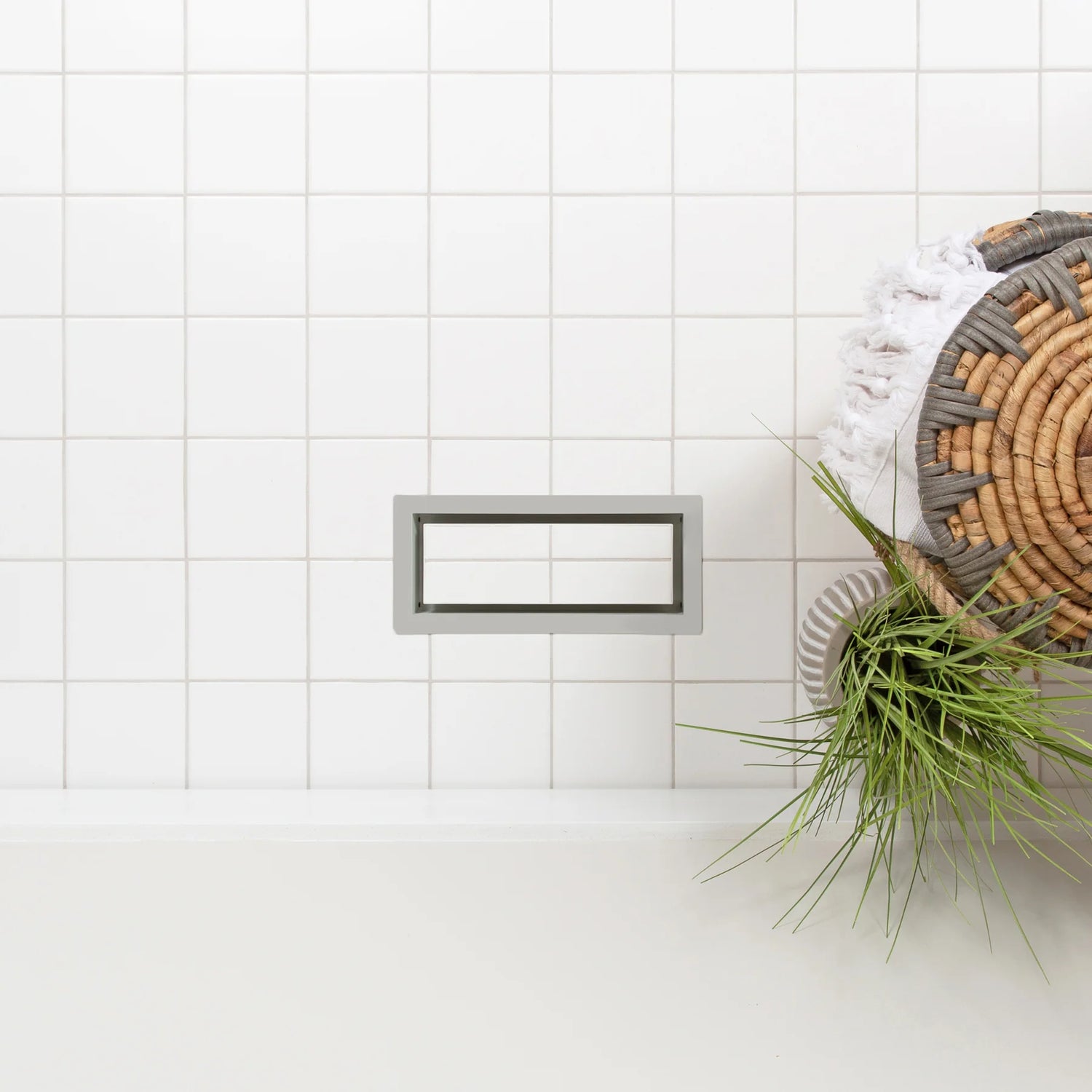 Ventilación de piso con marco Aria [Lite]